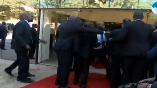 President Kagame's Security Detail Manhandled Before Ruto [VIDEO]